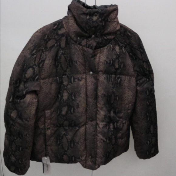 NWT- BlankNYC- Between the Line- Reversible Puffer Jacket- Size L - Picture 7 of 7